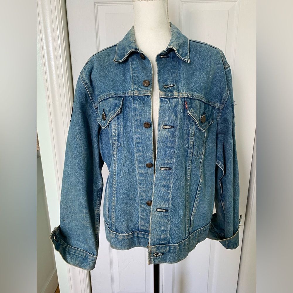 1990s/80s Levi’s Jean Jacket with Hand painted WHO Band Album Cover - Picture 8 of 11